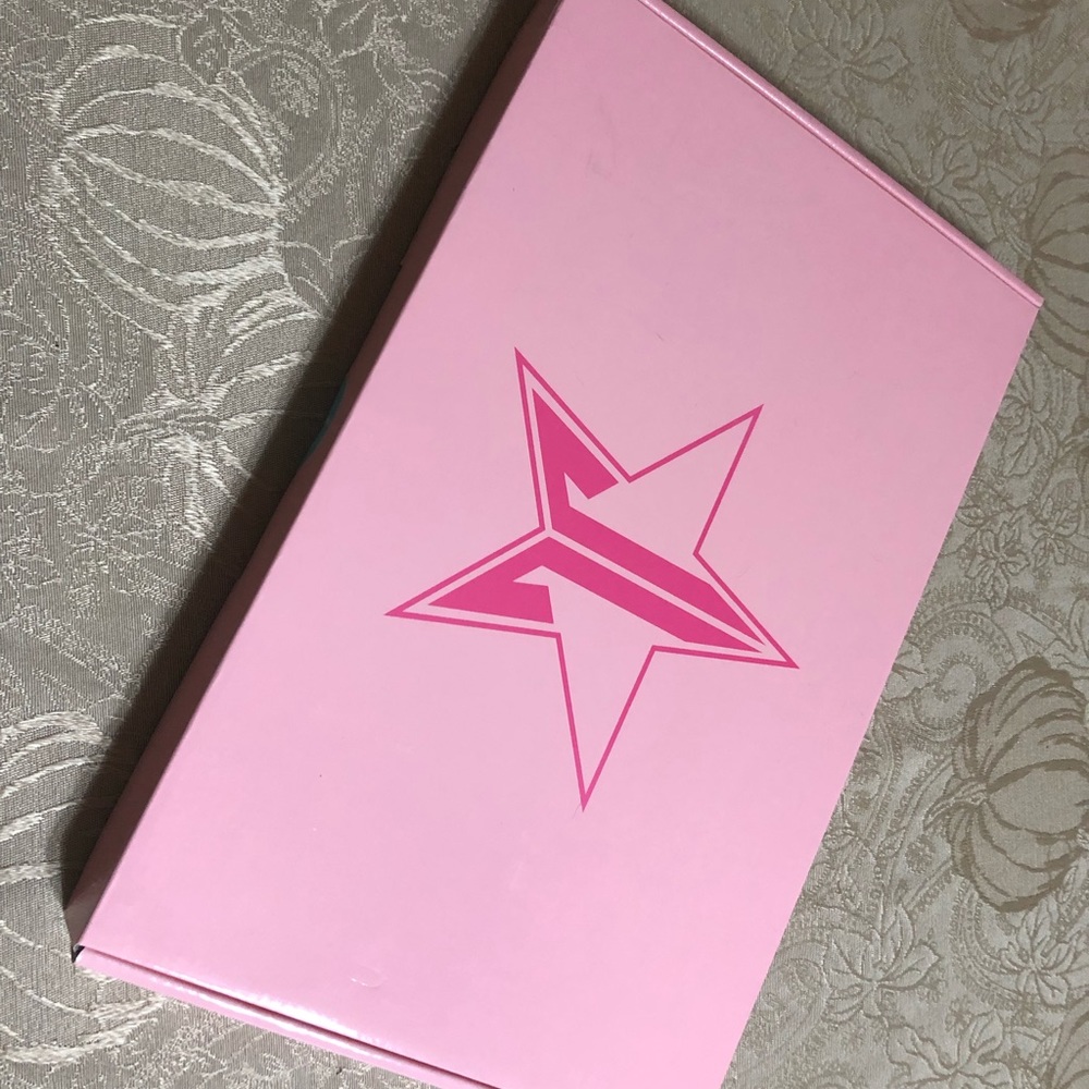 Jeffree Star Tiffany Mirror - Picture 6 of 6